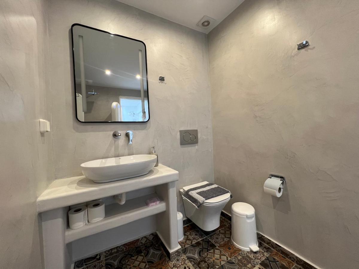 3 Bedroom House Included Free Car Rental Perissa  Luaran gambar