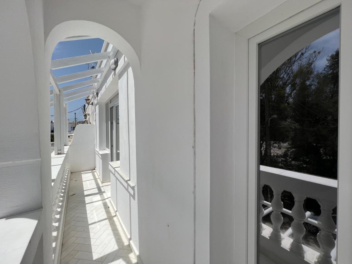 3 Bedroom House Included Free Car Rental Perissa  Luaran gambar
